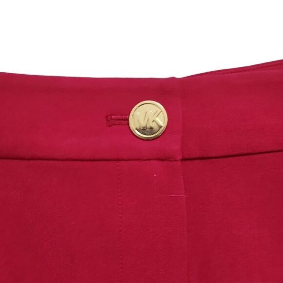 Michael Kors Ladies Size 10 Pink Carmine Pleated Gold Button Shorts - Picture 2 of 6
